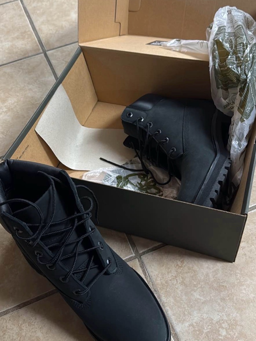 Women’s Timberland Black Lace-Up Mid Heel Boots - Picture 3 of 4